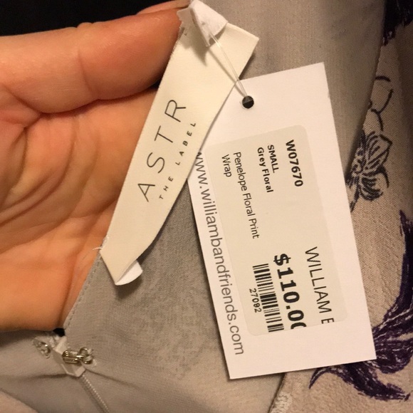 ASTR Penelope Floral Print Wrap - Picture 2 of 4